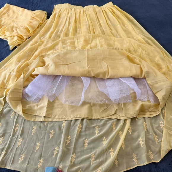Women’s Lehenga. Haldi outfit Size L 3 piece suit chaniya choli - Picture 8 of 16
